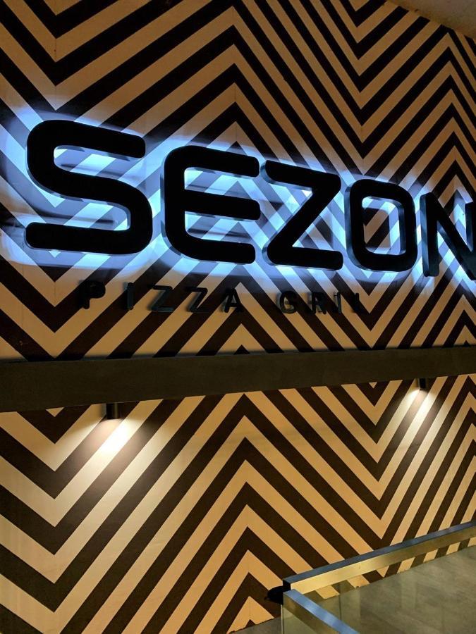 Sezon Hotel Svitiaz Eksteriør billede